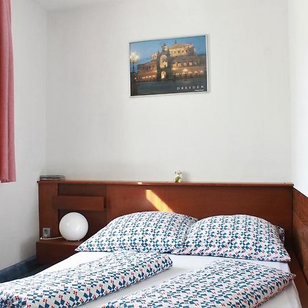 Pension Pieschen Dresden Exteriör bild